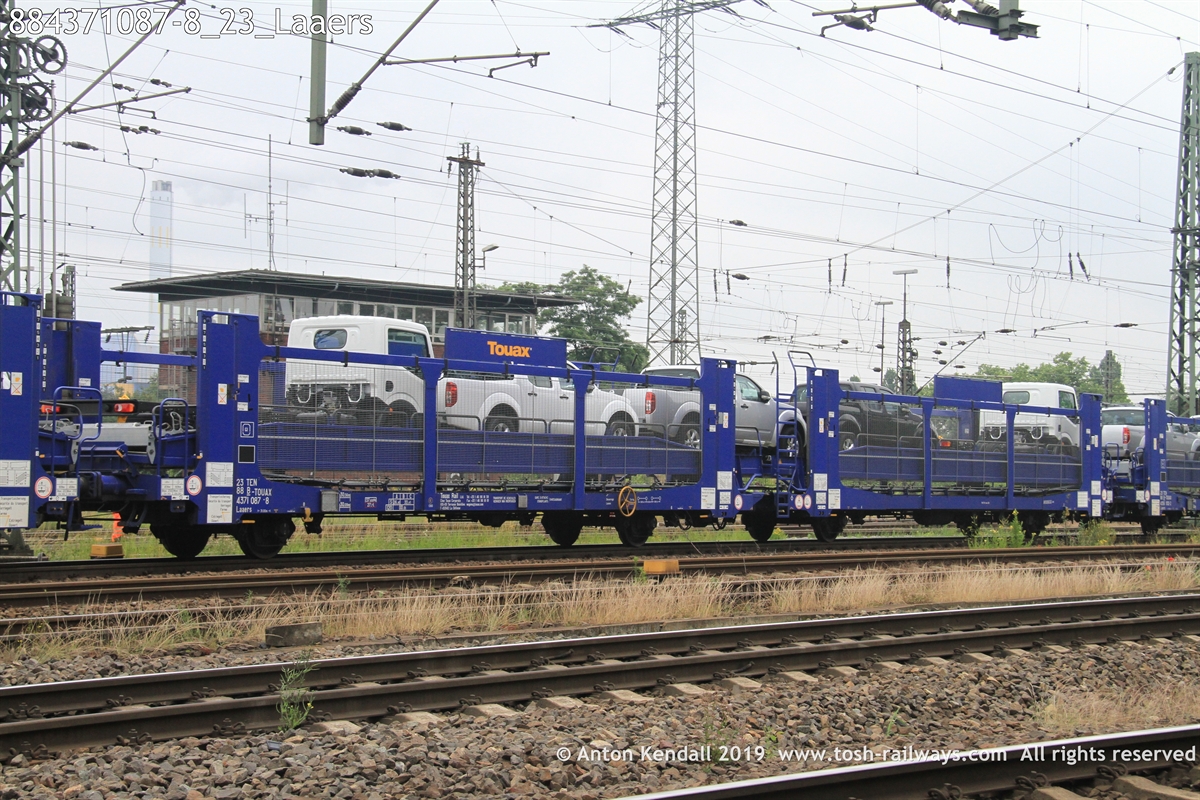 884371087-8_23_Laaers.JPG